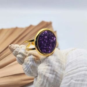 bague Sonora Lavande en résine violette avec éclats dorés, bijou artisanal réglable