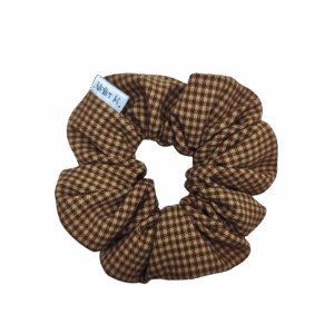 Chouchou Aunay en lainage marron et beige au motif à carreaux fabriqué à la main