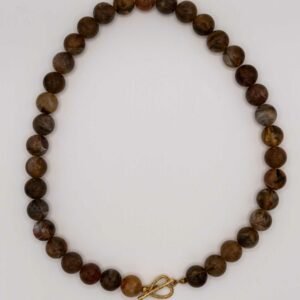 Collier Beynac Marron en perles rondes avec fermoir cœur doré