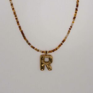 Collier Clarens Perles Marron Topaze avec pendentif lettre dorée personnalisable