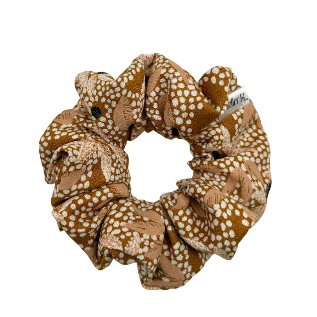 Chouchou Darwin ocre en viscose avec motif délicat Atelier Brunette, accessoire cheveux élégant